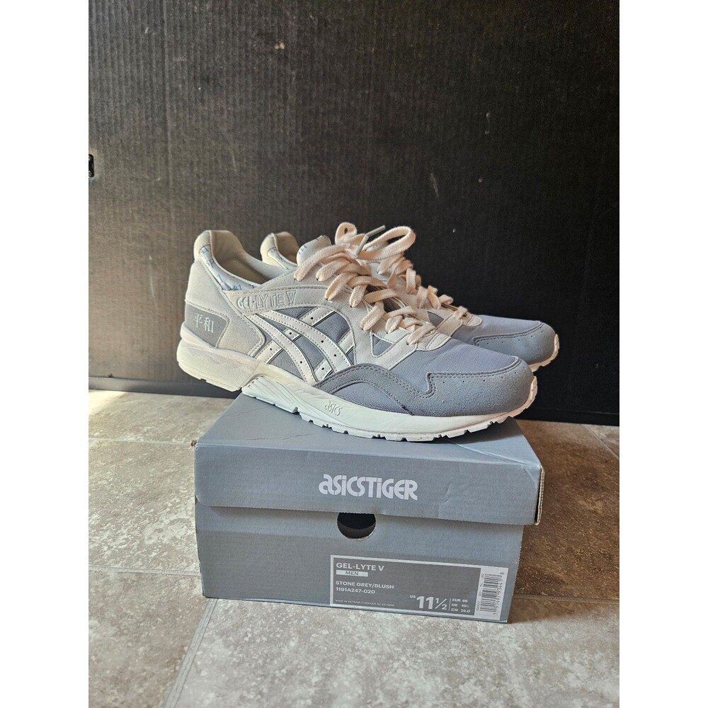 Asics gel lite V stone grey blush 11.5 11 1/2 grey gray cream beige